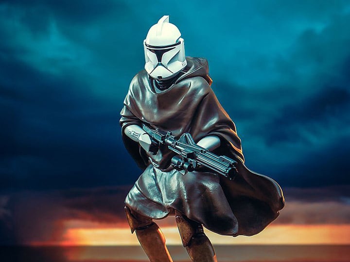 Star Wars: The Clone Wars Premier Collection Hawkbat Battalion Clone Trooper 1/7 Scale Limited Edition Exclusive Statue Gallery Image 1