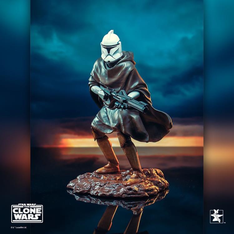 Star Wars: The Clone Wars Premier Collection Hawkbat Battalion Clone Trooper 1/7 Scale Limited Edition Exclusive Statue Gallery Image 3