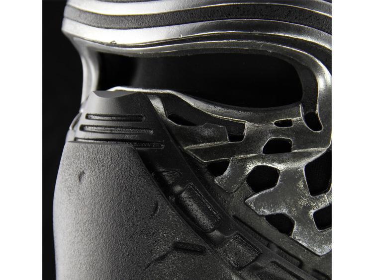 Star Wars Premier Line Kylo Ren (The Force Awakens) 1:1 Scale Wearable Helmet Gallery Image 5