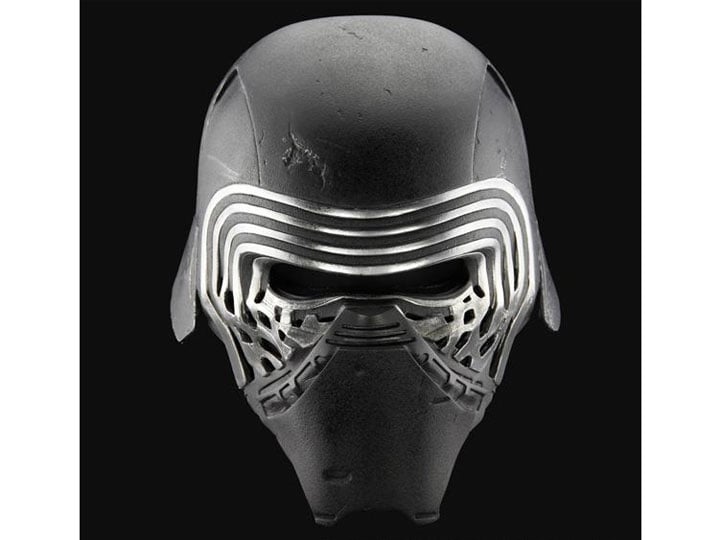 Star Wars Premier Line Kylo Ren (The Force Awakens) 1:1 Scale Wearable Helmet Gallery Image 1