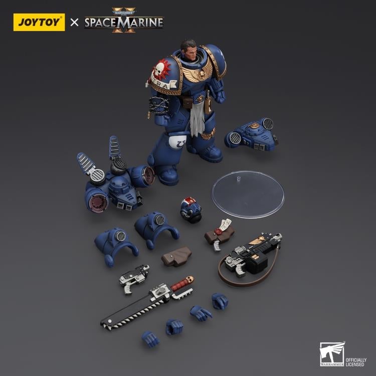 Warhammer 40,000: Space Marine 2 Ultramarines Lieutenant Titus 1/18 Scale Action Figure Gallery Image 7