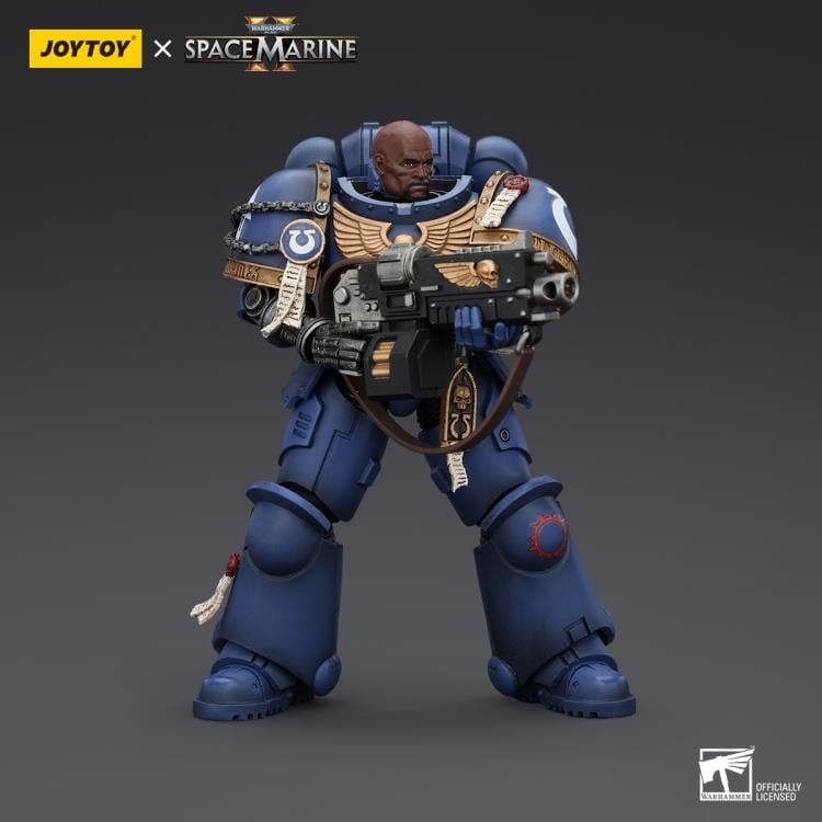 Warhammer 40,000: Space Marine 2 Ultramarines Brother Chairon 1/18 Scale Action Figure Gallery Image 6