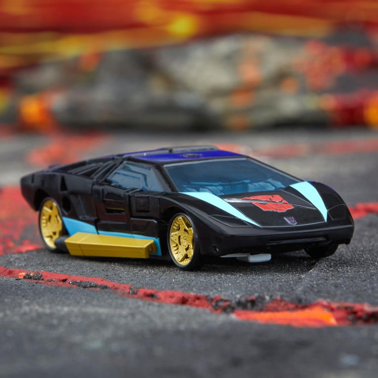 Transformers: Legacy United Deluxe Class Armada Universe Wheeljack Action Figure Gallery Image 11