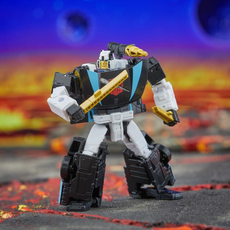 Transformers: Legacy United Deluxe Class Armada Universe Wheeljack Action Figure Gallery Image 7