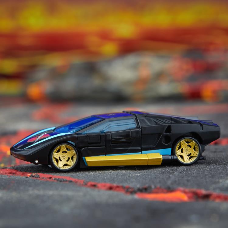 Transformers: Legacy United Deluxe Class Armada Universe Wheeljack Action Figure Gallery Image 13