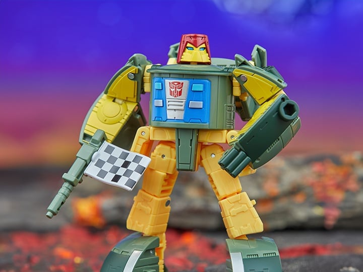 Transformers: Legacy United Deluxe Class Autobot Cosmos Action Figure Gallery Image 1