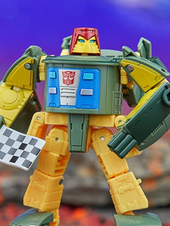 Transformers: Legacy United Deluxe Class Autobot Cosmos Action Figure Gallery Image 2