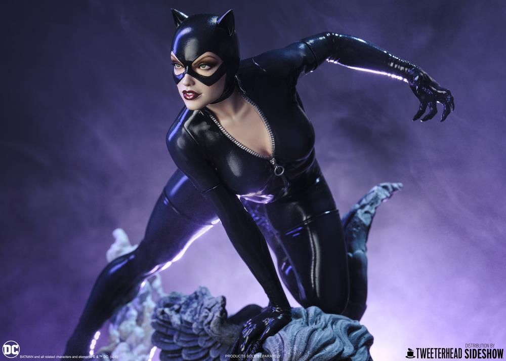 DC Comics Catwoman 1/6 Scale Maquette Gallery Image 4