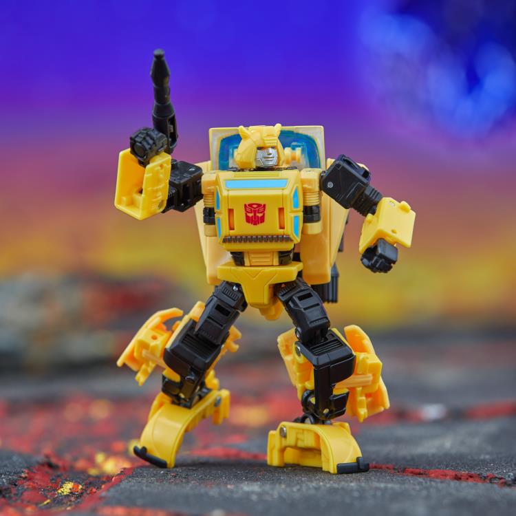 Transformers: Legacy United Deluxe Class Origin Bumblebee Gallery Image 5