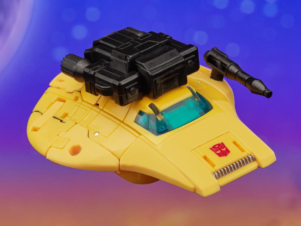 Transformers: Legacy United Deluxe Class Origin Bumblebee Gallery Image 11