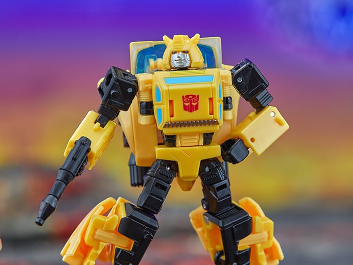 Transformers: Legacy United Deluxe Class Origin Bumblebee Gallery Image 1
