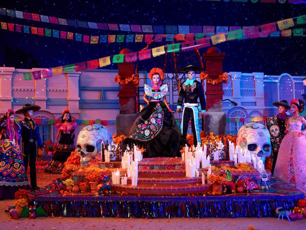 Barbie Dia De Muertos (2024) Doll Gallery Image 10