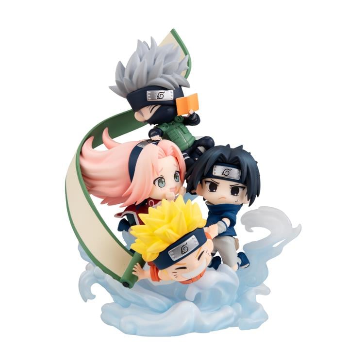 Naruto: Shippuden FigUnity Gather Here, Team 7! (With Gift)