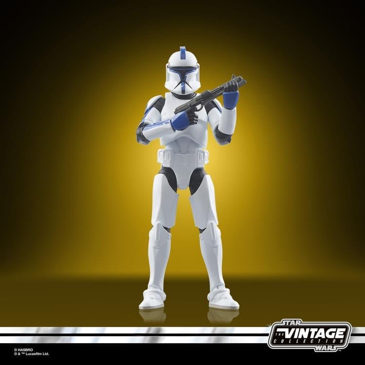 Star Wars: The Vintage Collection Clone Lieutenant (Ahsoka) Action Figure Gallery Image 6
