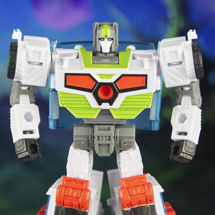Transformers: Legacy Evolution Deluxe Class G2 Universe Autobot Medix Exclusive Gallery Image 5