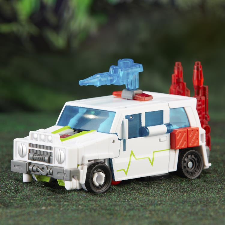 Transformers: Legacy Evolution Deluxe Class G2 Universe Autobot Medix Exclusive Gallery Image 7