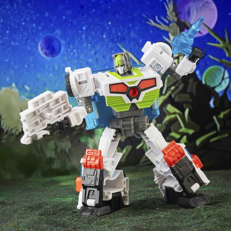 Transformers: Legacy Evolution Deluxe Class G2 Universe Autobot Medix Exclusive Gallery Image 6