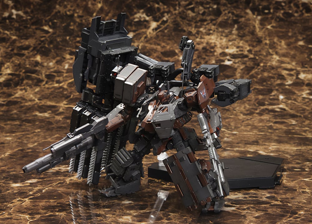 Armored Core V Variable Infinity UCR-10/A Vengeance Model Kit (Reissue) Gallery Image 10