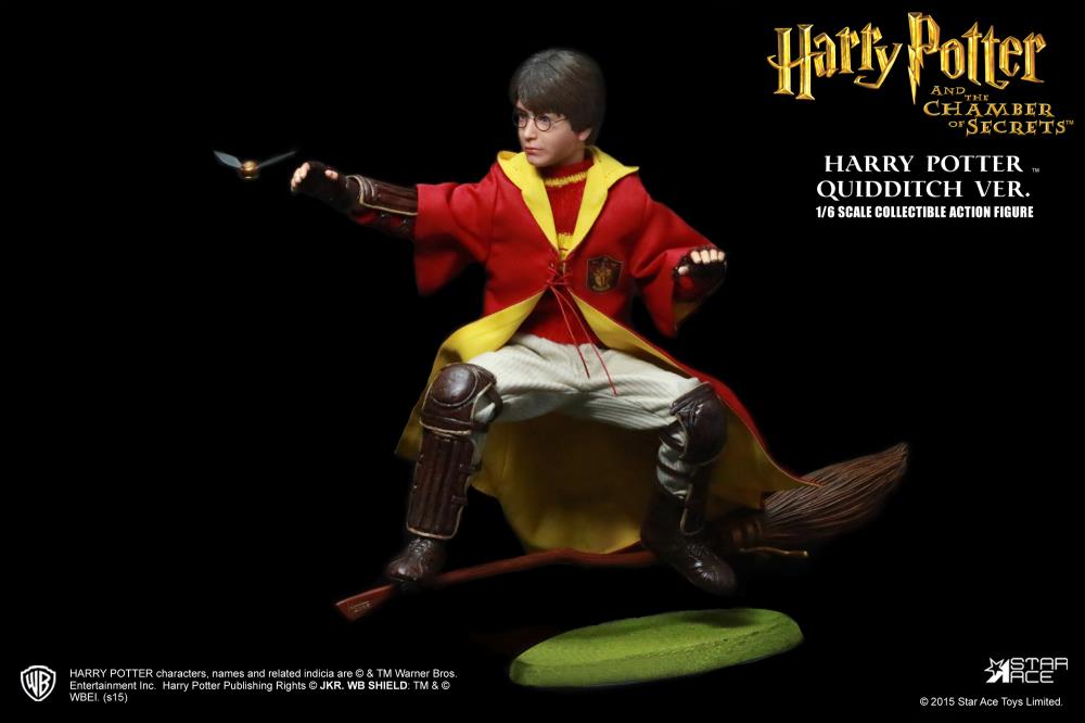 Harry Potter and the Chamber of Secrets Harry Potter (Quidditch Uniform) 1/6 Scale Figure Gallery Image 12
