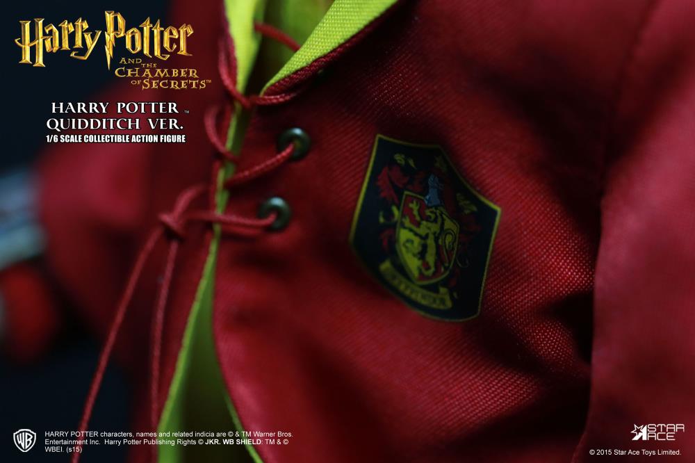 Harry Potter and the Chamber of Secrets Harry Potter (Quidditch Uniform) 1/6 Scale Figure Gallery Image 7