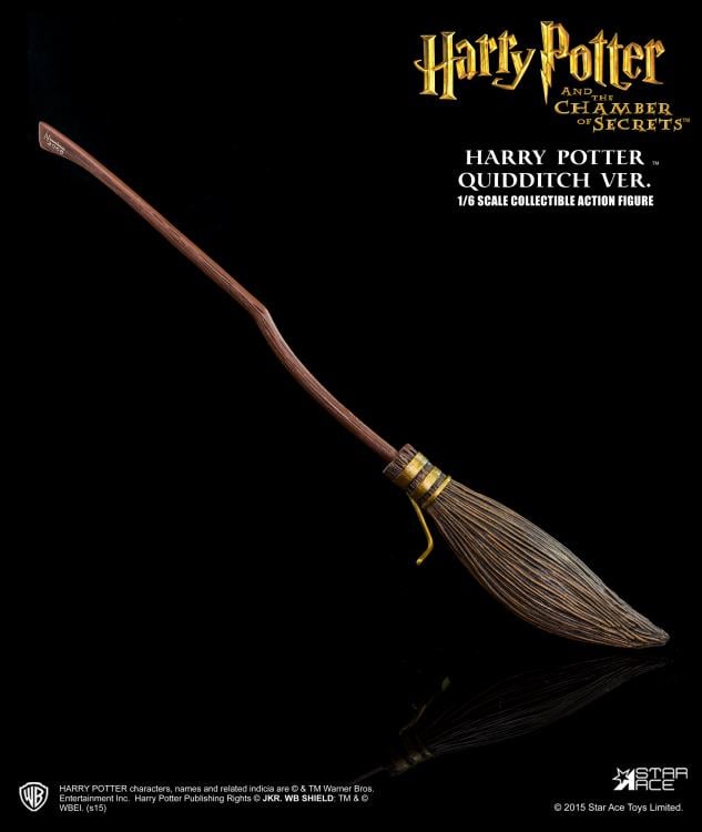 Harry Potter and the Chamber of Secrets Harry Potter (Quidditch Uniform) 1/6 Scale Figure Gallery Image 3