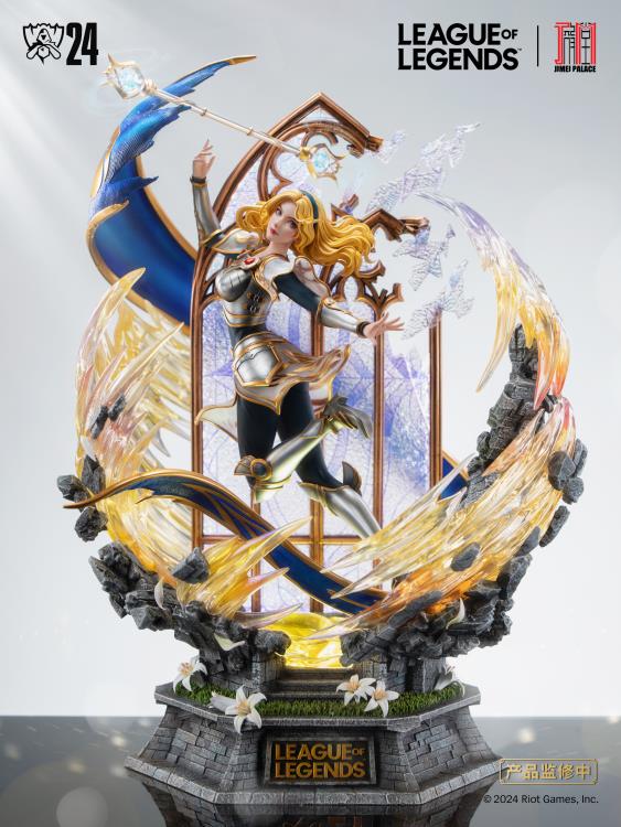 League of Legends The Lady of Luminosity Lux Statue