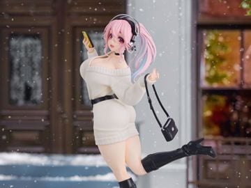 1/7 Scale Super Pochaco Football Figure