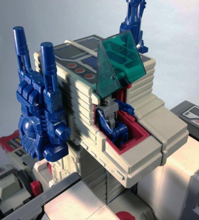 Transformers Encore #23 Fortress Maximus Gallery Image 9