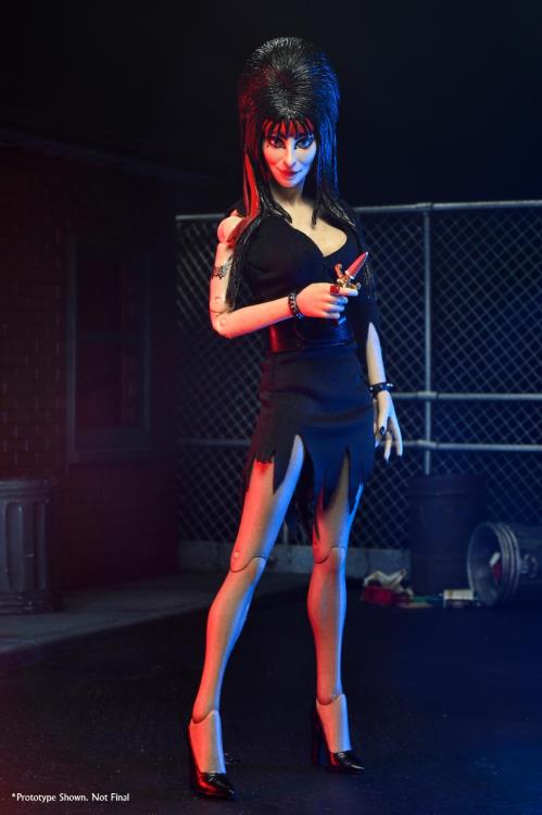 Elvira: Mistress of the Dark Commando Elvira Clothed Action Figure Gallery Image 5