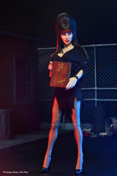 Elvira: Mistress of the Dark Commando Elvira Clothed Action Figure Gallery Image 4