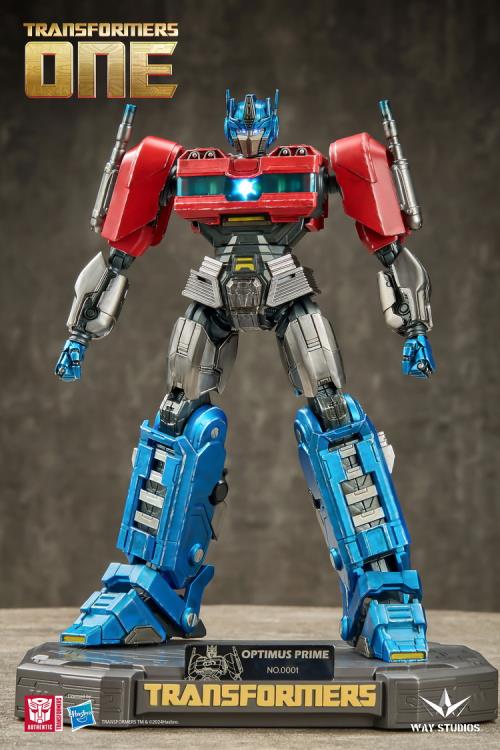 Transformers: One Optimus Prime (Final Form) Limited Edition Figure Gallery Image 3