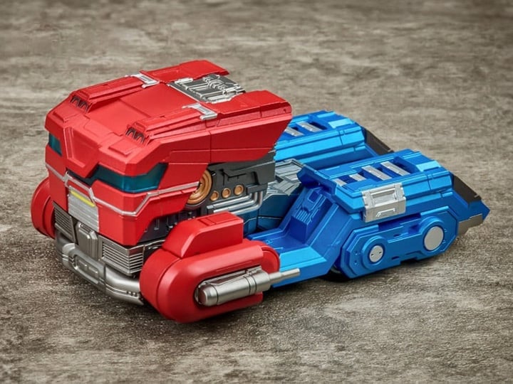Transformers: One Optimus Prime (Vehicle Mode) Figure Gallery Image 1