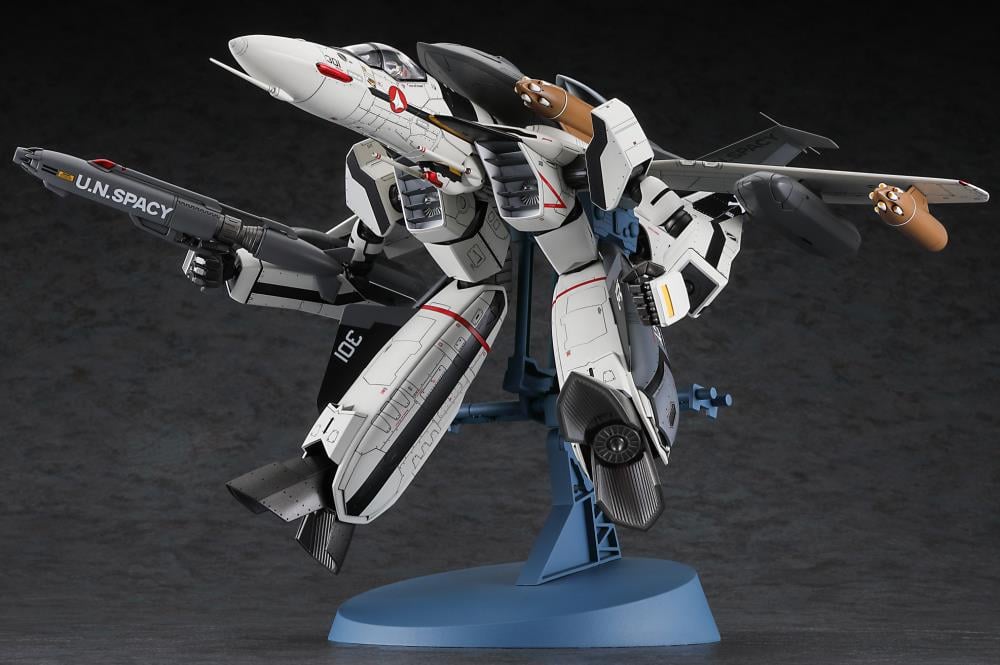 Macross Zero VF-0S Gerwalk with Ghost Booster 1/72 Scale Model Kit Gallery Image 8