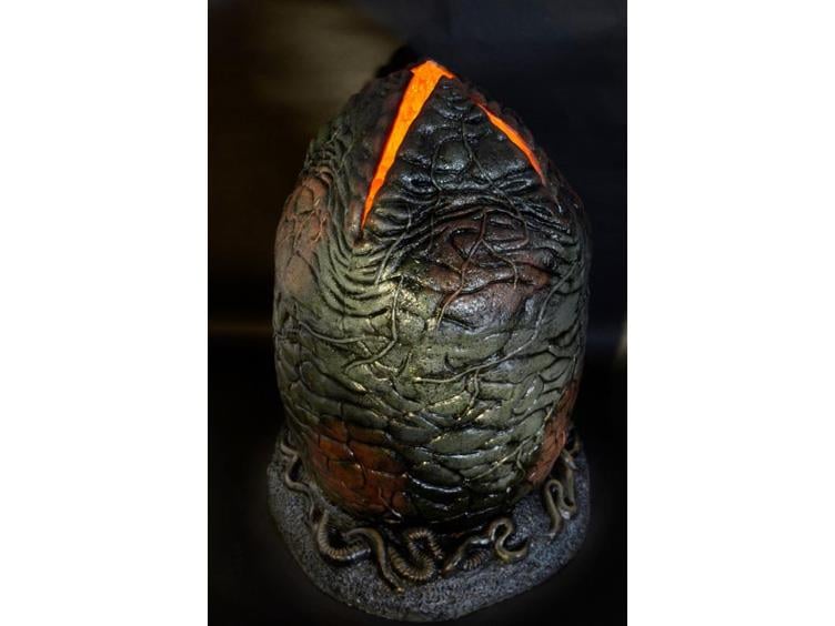 Aliens Life Size Egg & Facehugger Foam & Latex Prop Replica Gallery Image 3