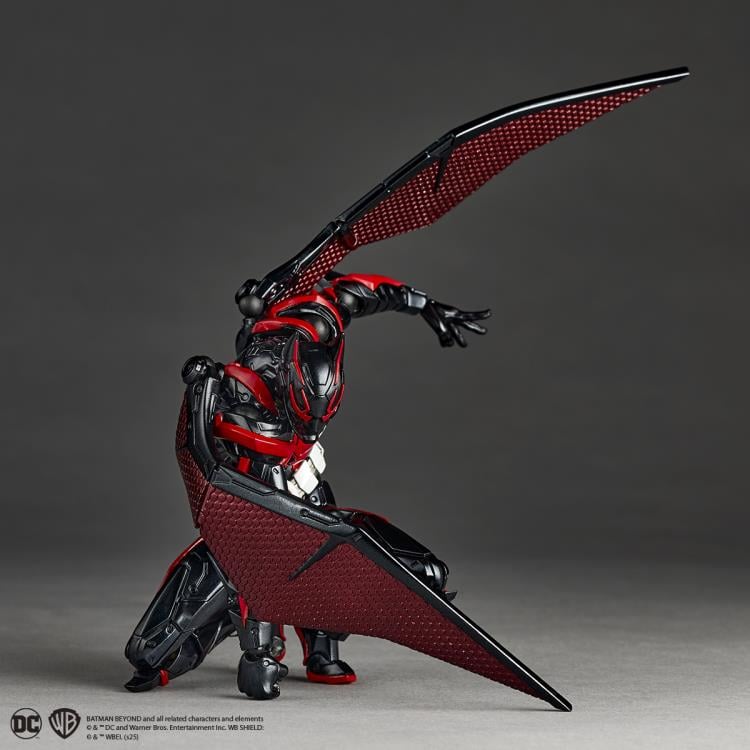 Batman Beyond Amazing Yamaguchi Revoltech NR066 Batman Action Figure Gallery Image 10