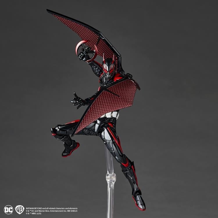Batman Beyond Amazing Yamaguchi Revoltech NR066 Batman Action Figure Gallery Image 7