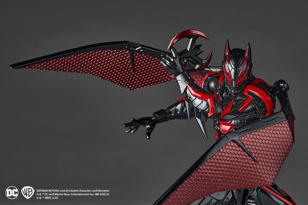 Batman Beyond Amazing Yamaguchi Revoltech NR066 Batman Action Figure Gallery Image 12