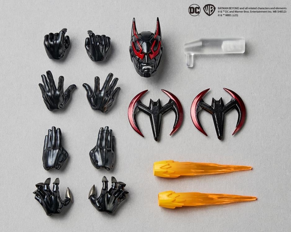 Batman Beyond Amazing Yamaguchi Revoltech NR066 Batman Action Figure Gallery Image 15