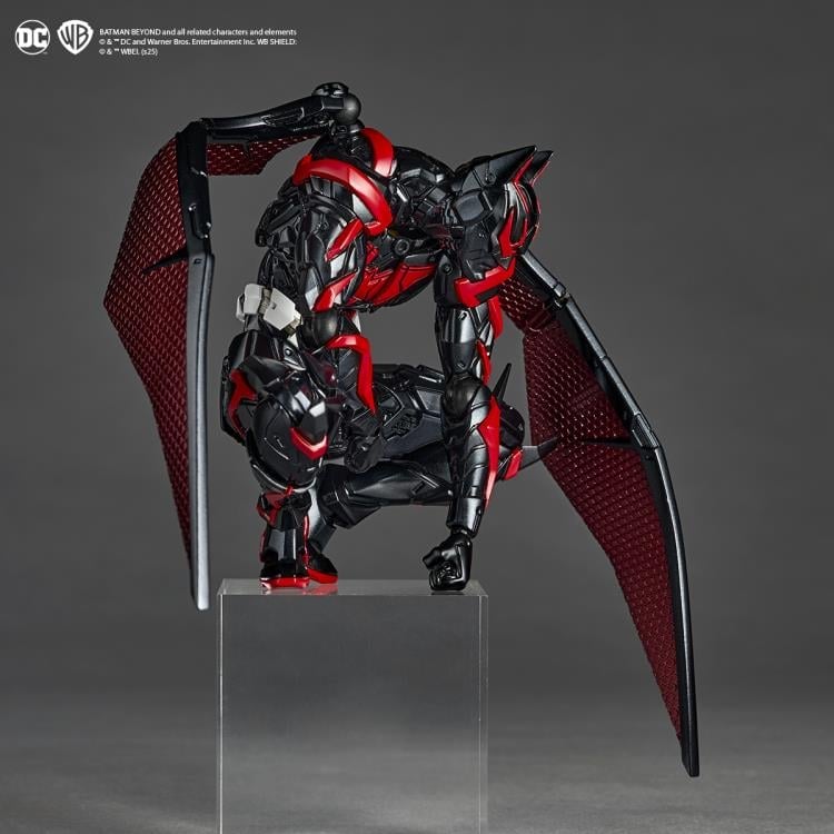 Batman Beyond Amazing Yamaguchi Revoltech NR066 Batman Action Figure Gallery Image 11