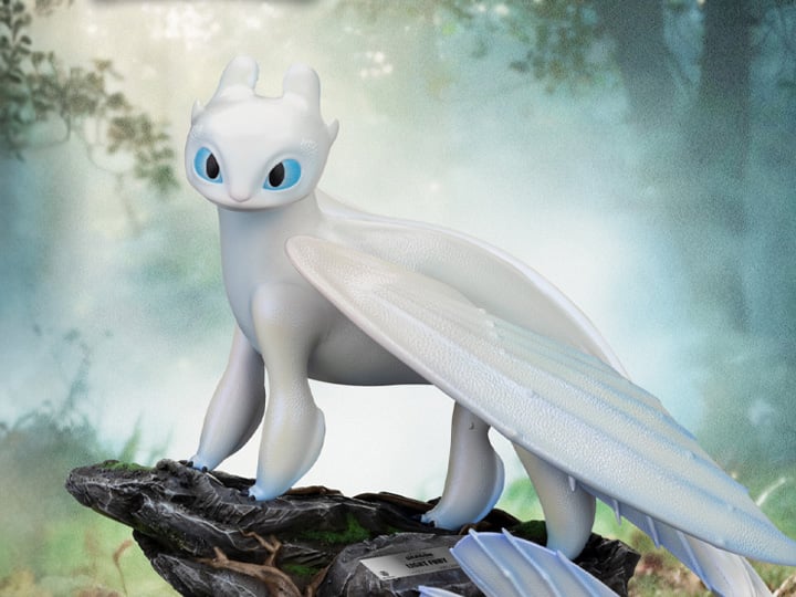 How to Train Your Dragon: The Hidden World Master Craft MC-088 Light Fury Limited Edition Statue Gallery Image 1