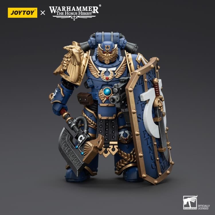 Warhammer: The Horus Heresy Ultramarines Invictarus Suzerain Squad Suzerain 1 1/18 Scale Action Figure Gallery Image 3