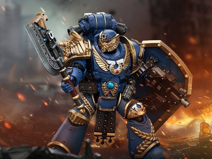 Warhammer: The Horus Heresy Ultramarines Invictarus Suzerain Squad Suzerain 1 1/18 Scale Action Figure Gallery Image 1