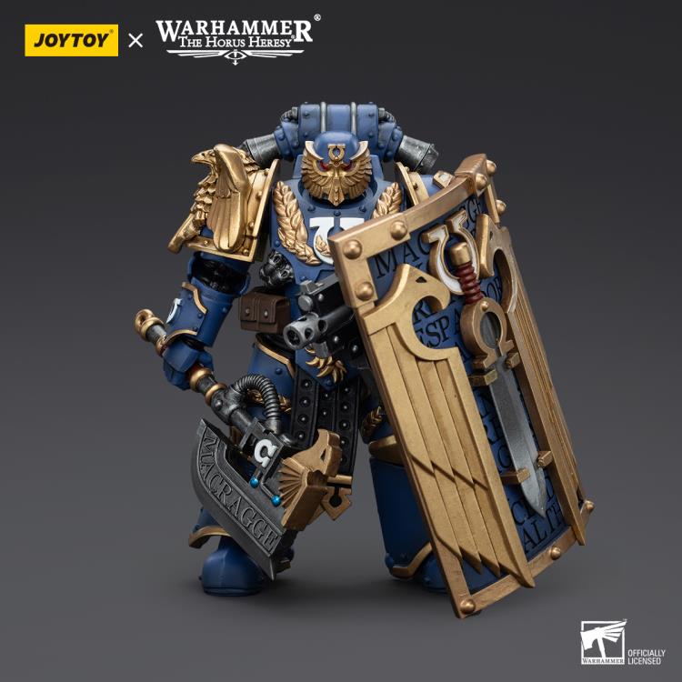Warhammer: The Horus Heresy Ultramarines Invictarus Suzerain Squad Suzerain 5 1/18 Scale Action Figure Gallery Image 3
