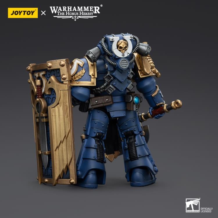 Warhammer: The Horus Heresy Ultramarines Invictarus Suzerain Squad Suzerain 5 1/18 Scale Action Figure Gallery Image 4