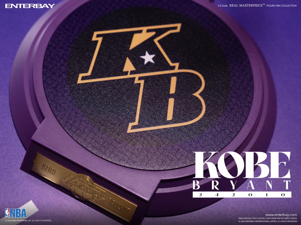 NBA Real Masterpiece Kobe Bryant (2010 Champion) 1/6 Scale Limited Edition Figure Gallery Image 11