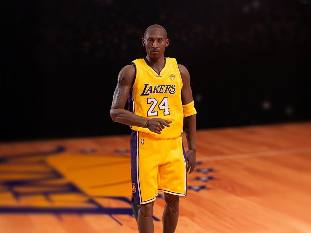 NBA Real Masterpiece Kobe Bryant (2010 Champion) 1/6 Scale Limited