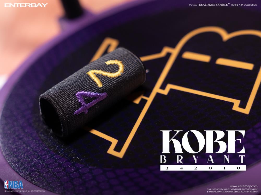 NBA Real Masterpiece Kobe Bryant (2010 Champion) 1/6 Scale Limited Edition Figure Gallery Image 12