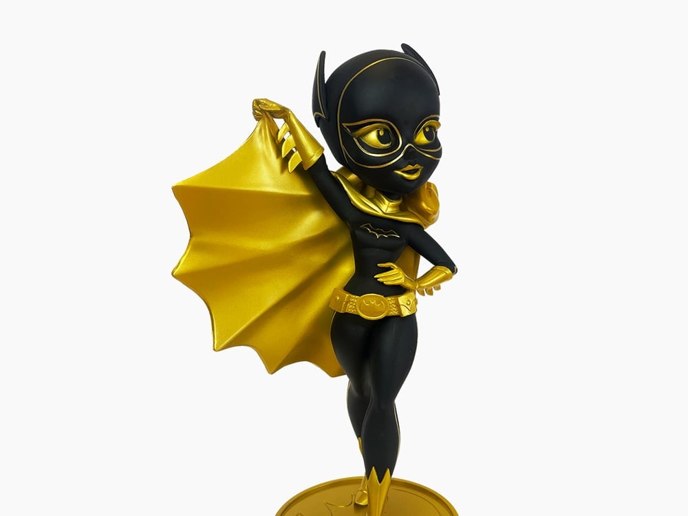 Batman Classic TV Series Batgirl Figure (Chase) Gallery Image 1
