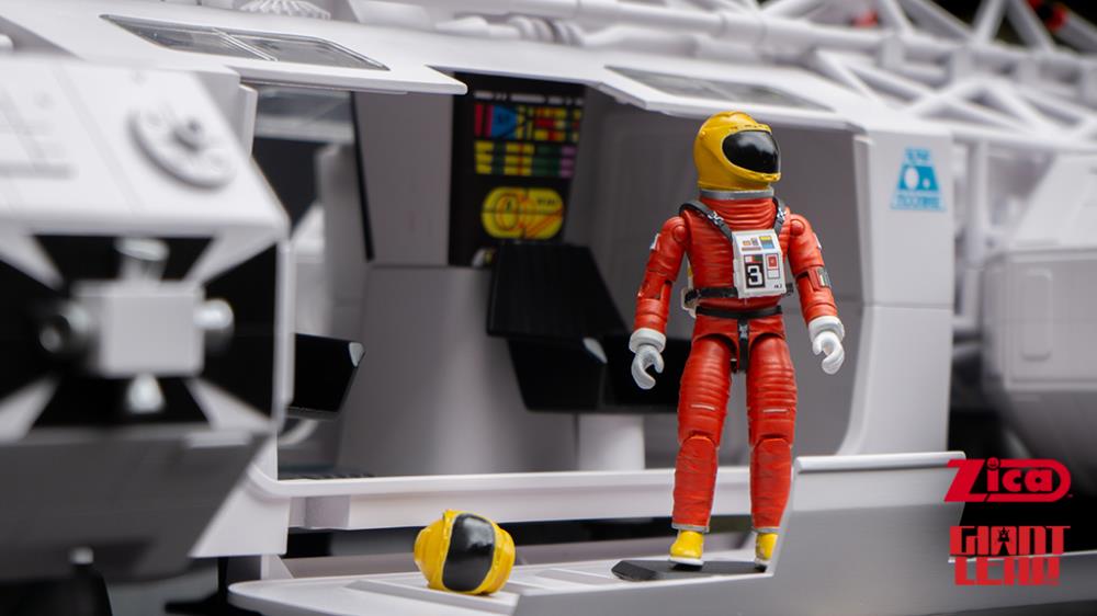 Space: 1999 Eagle (Standard Edition) Playset Gallery Image 11