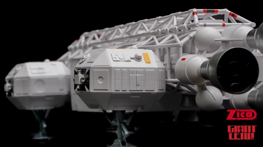 Space: 1999 Eagle (Standard Edition) Playset Gallery Image 10